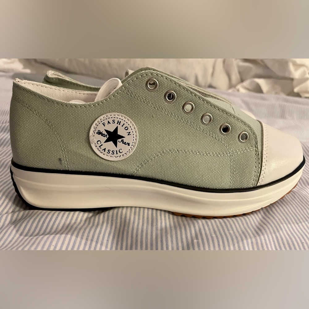 Converse like shoes(not actual Converse) in a beautiful minty green color 7.5 US